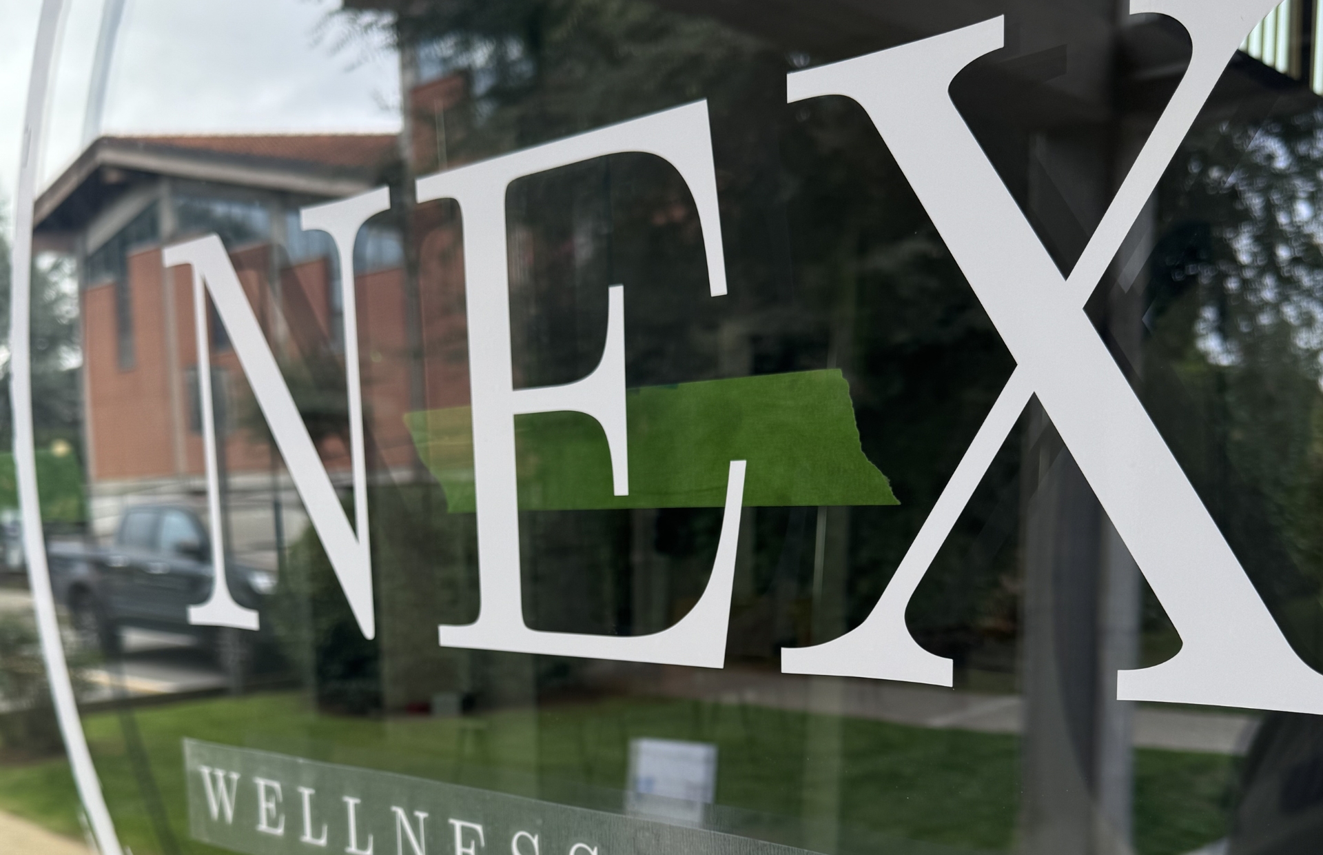 Nexis - Applicazione Vetrofanie